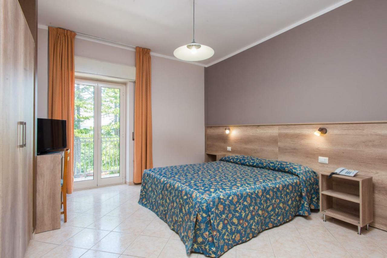 Hotel Tasso Camigliatello Silano Exteriér fotografie